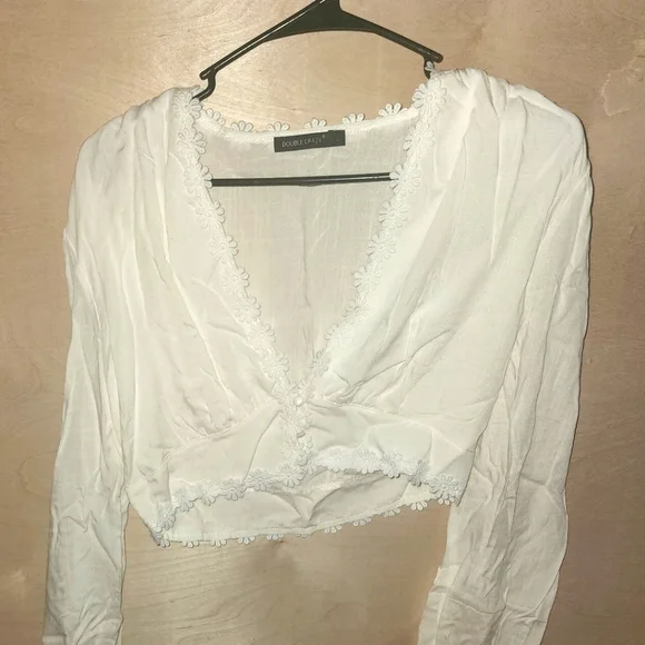 White crop top - Picture 1 of 1